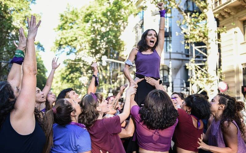 Dia Nacional de Luta Contra a Violência à Mulher