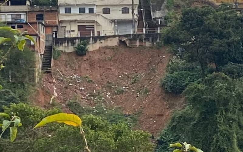 Moradores reclamam da demora no início de obra na Rua Teresa