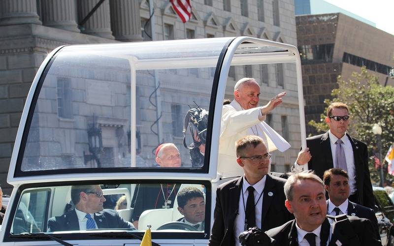 Papa Francisco canoniza padre por milagre na Amazônia