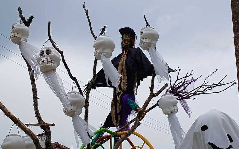 Decoração de halloween chama atenção no Centro