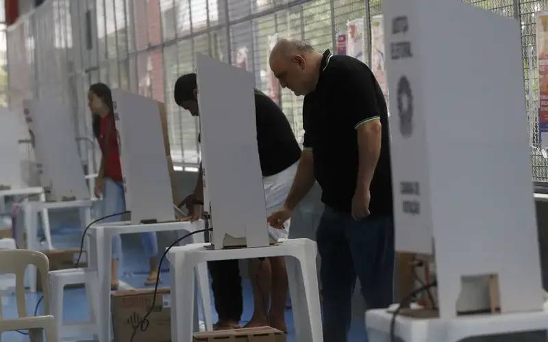 Segundo turno das eleições acontece neste domingo