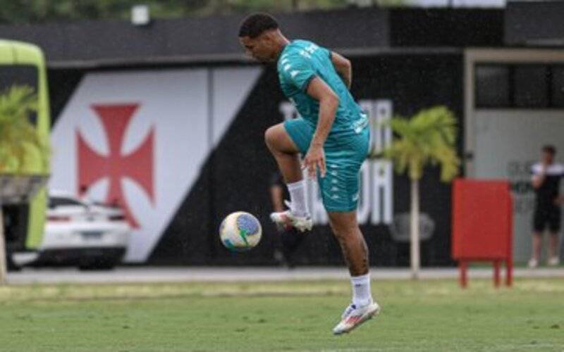 Botafogo joga para tentar manter vantagem na ponta do Brasileiro