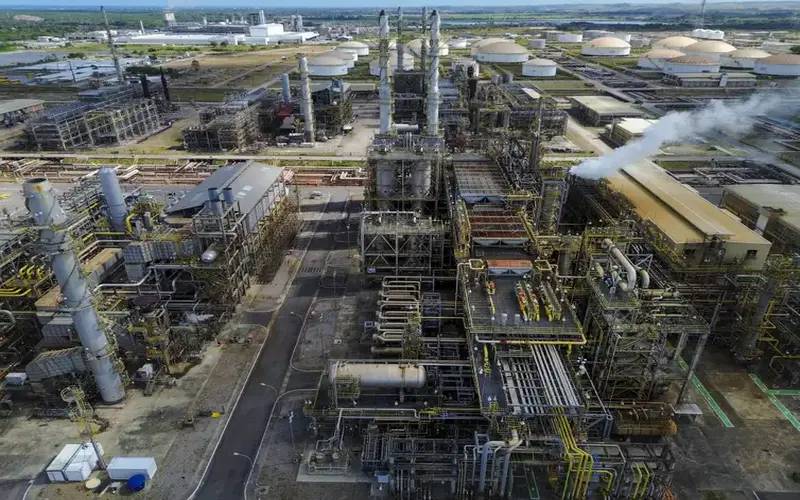 Refinaria da Petrobras vai transformar poluente em produto rentável