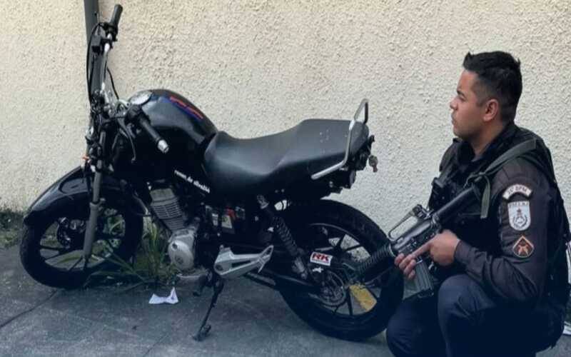 Motocicleta irregular é apreendida no Itamarati