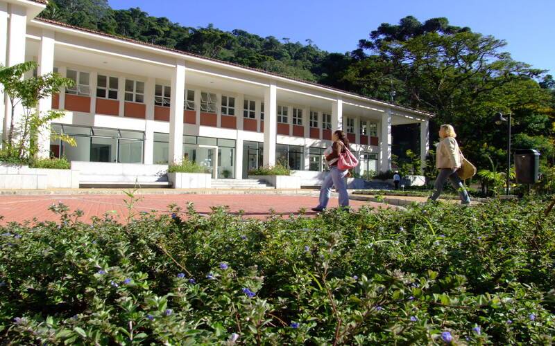 Faculdade de Medicina de Petrópolis obtém nota máxima em relatório de comissão avaliad