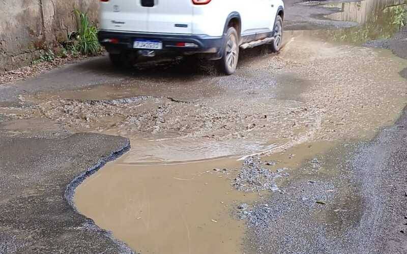 Rua Joaquim Agante Moço alagada por conta das chuvas