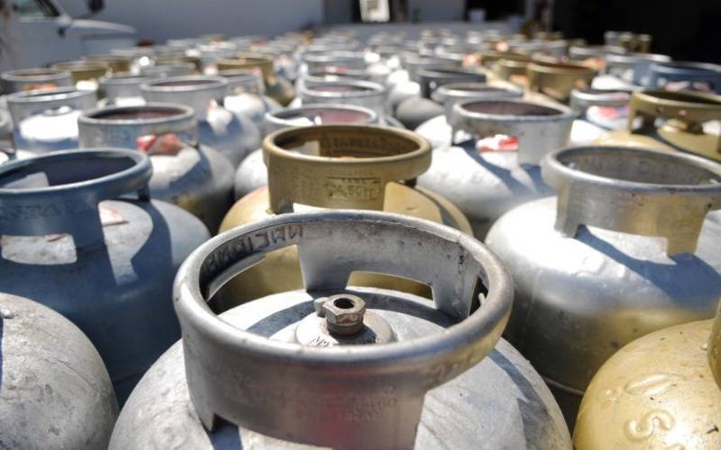 Gás de cozinha volta a ficar abaixo de R$ 100 após mais de dois meses 