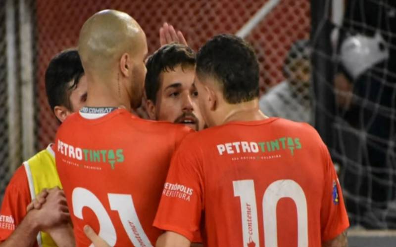 Com goleada, Corrêas se classifica para semifinal do Estadual de Futsal 