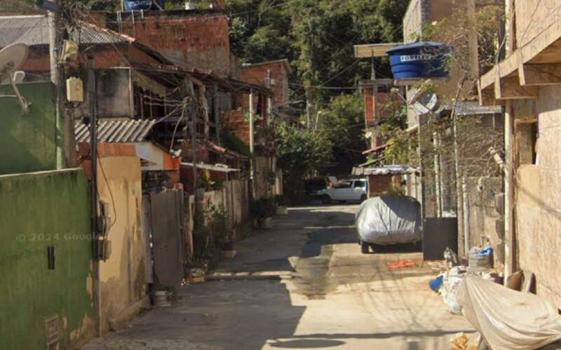 Moradores do bairro Vila Rica reclamam de problemas na rede elétrica