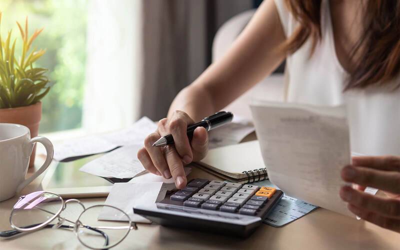 Impostos do início do ano exigem organização financeira