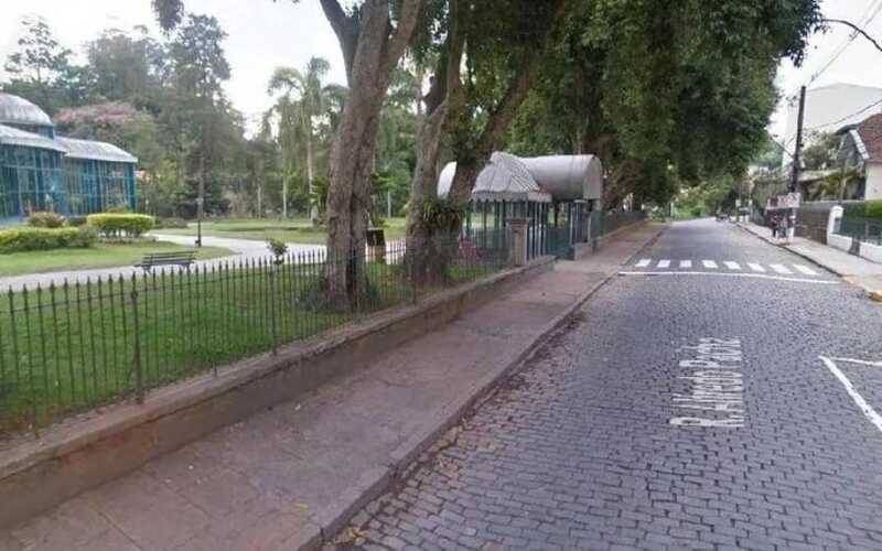 Rua Alfredo Pachá reaberta para o trânsito e Padre Siqueira com mão invertida 