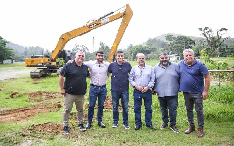 Secretário do Ambiente Bernardo Rossi e prefeito Hingo Hammes anunciam projeto para re