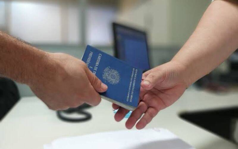 Balcão de empregos: Turp Transporte recebe currículos no Terminal Centro