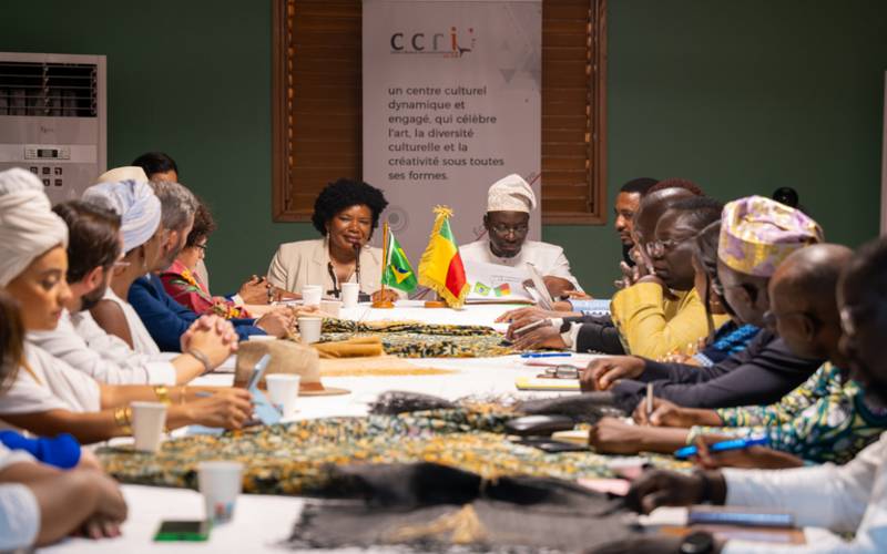 Ministra se reúne com titular da Cultura do Benin para dialogar sobre cooperação entre