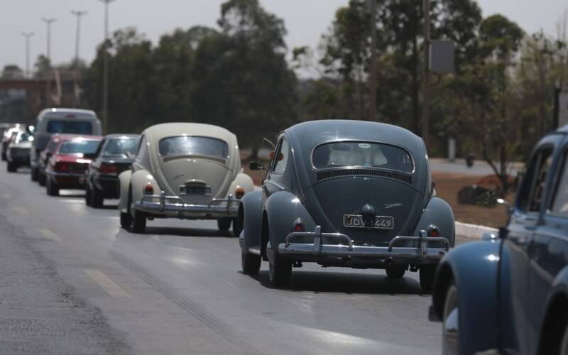 Governo Federal não cobra ´taxa ambiental´ de carros com mais de 20 anos