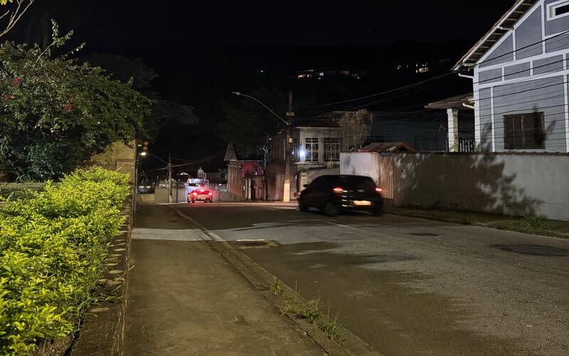 Pedestres reclamam da falta de iluminação publica na Rua Rocha Cardoso