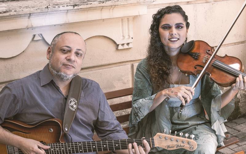 Duo Repicado apresenta o show 