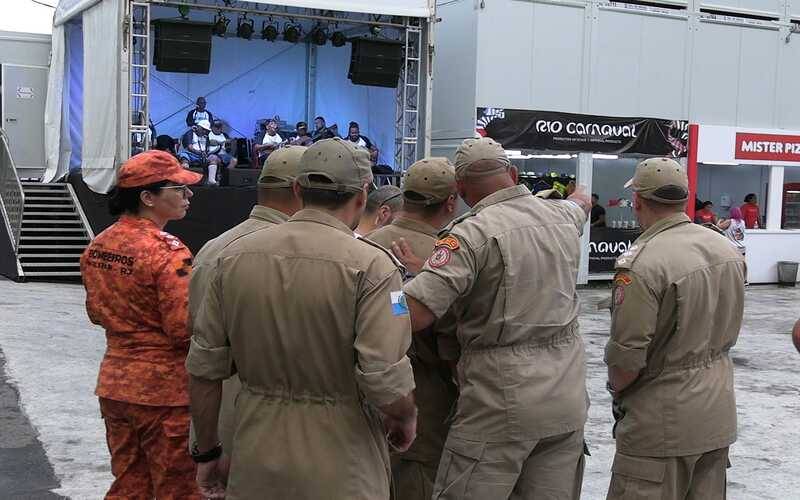 Corpo de Bombeiros realiza vistoria nos ensaios técnicos para o Carnaval 2025 