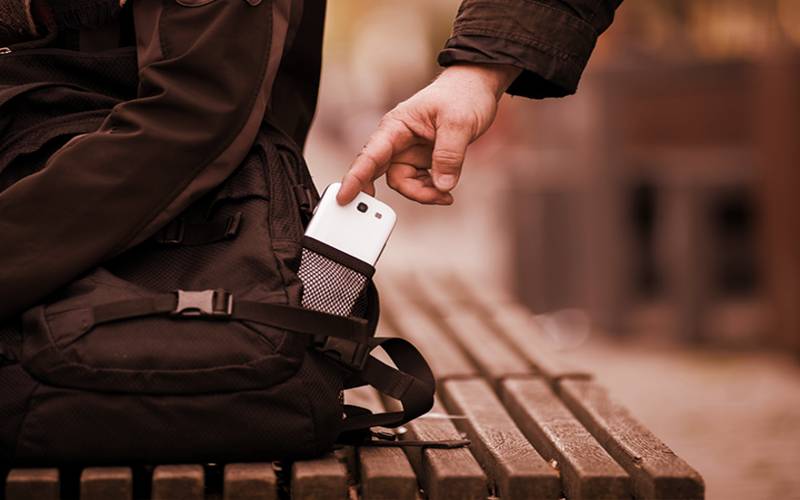 Saiba como proteger seus dados pessoais após furto de celular