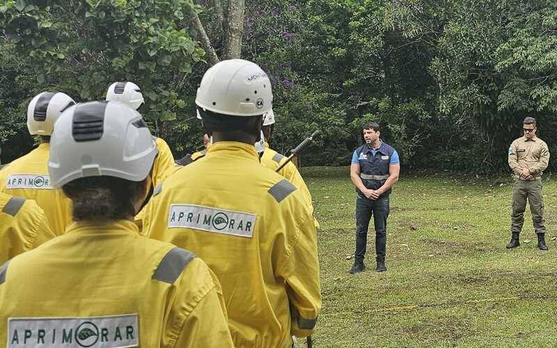  Secretaria de Estado do Ambiente e Sustentabilidade forma guarda-parques em Guapimiri