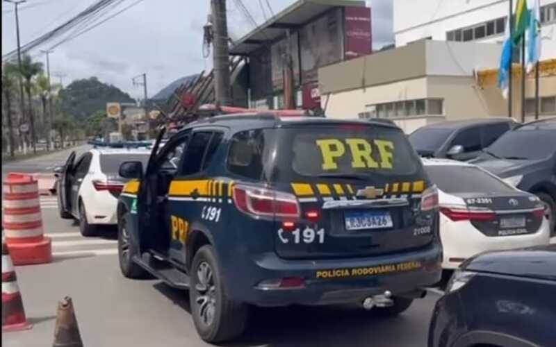 Polícia civil prende dois homens por receptação