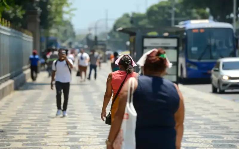 Rio alerta para calor extremo e chance de recorde nesta semana