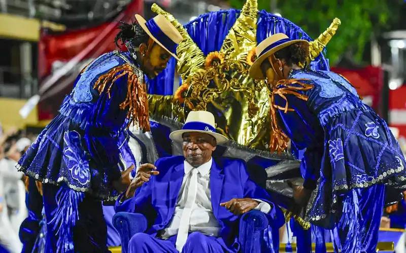 Trem azul da Portela vai levar Milton Nascimento para a Sapucaí