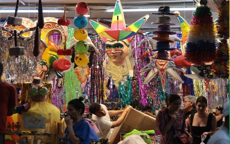 Trabalhadores aproveitam Carnaval para movimentar economia