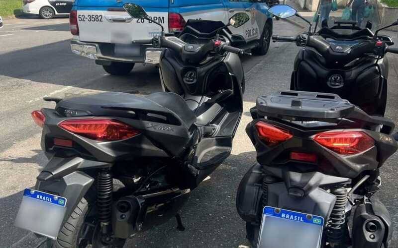 PM apreende motocicleta clonada na Estrada União e Indústria