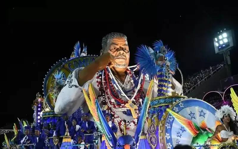 De brabo a professor, Laíla volta à avenida em homenagem da Beija-Flor