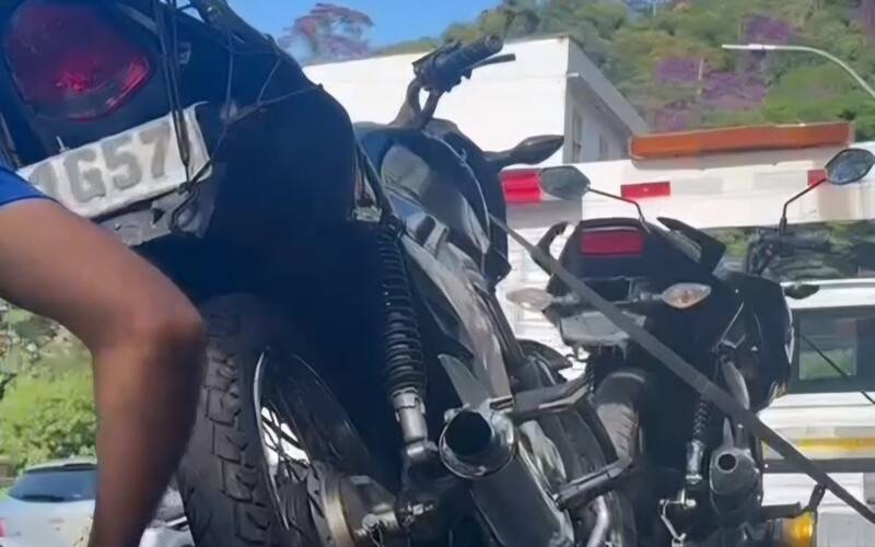 Operação da PM apreende motos irregulares utilizadas em vídeo publicado nas redes soci