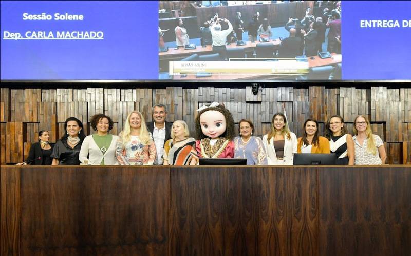 Alerj concede Medalha Tiradentes Post Mortem para Narcisa Amália - primeira jornalista
