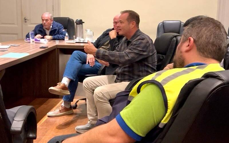 Unita e NovAmosanta cobram retomada de obras e melhorias na mobilidade urbana em reuni