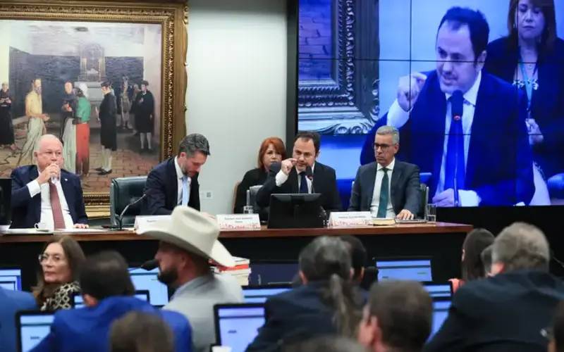 CCJ da Câmara nega recurso contra cassação do mandato de Glauber Braga
