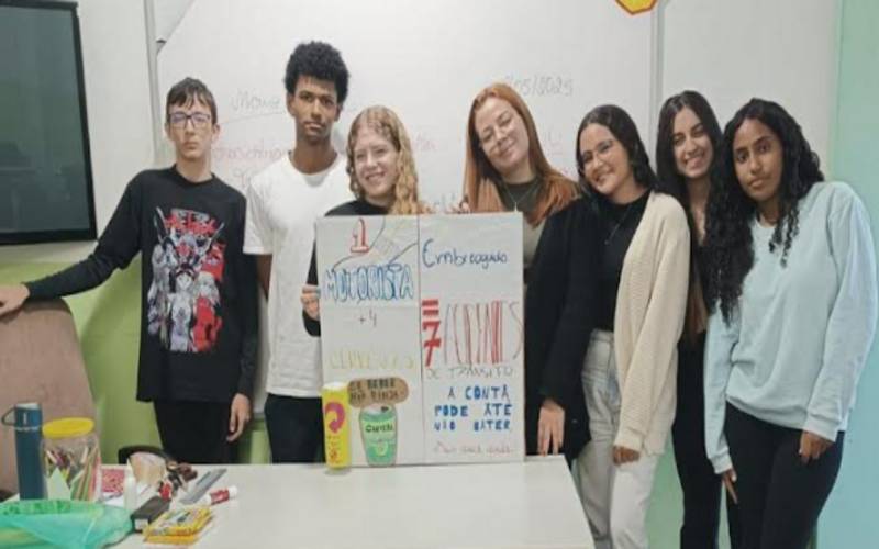 COMAC de Petrópolis promove ações educativas pelo Maio Amarelo com crianças e adolesce