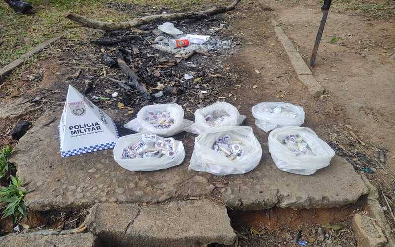 Drogas são apreendidas pela PM no Vila Rica
