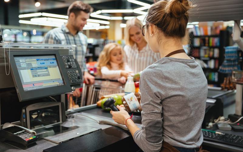 Supermercados defendem contrato de trabalho por hora