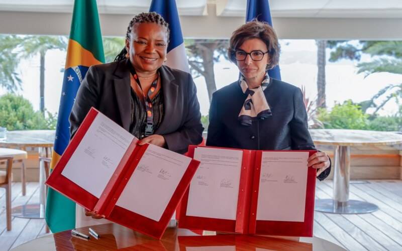 Ministérios da Cultura do Brasil e da França assinam acordo de cooperação na área muse