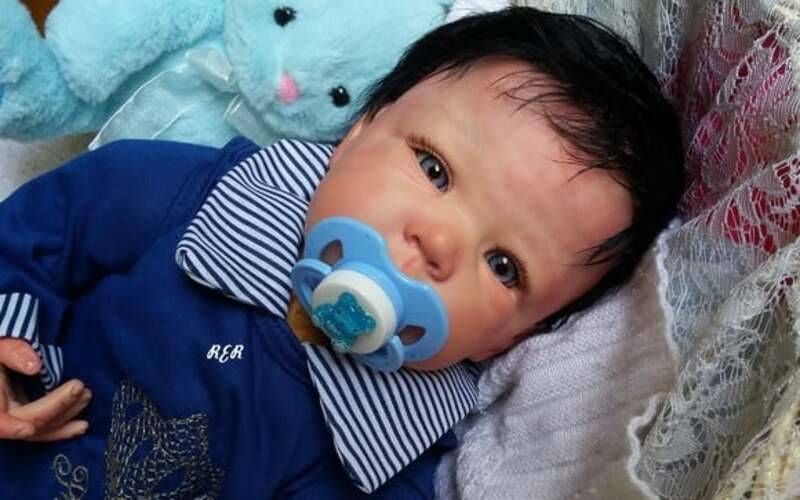 Bebê Reborn: um afeto saudável ou um alerta emocional?