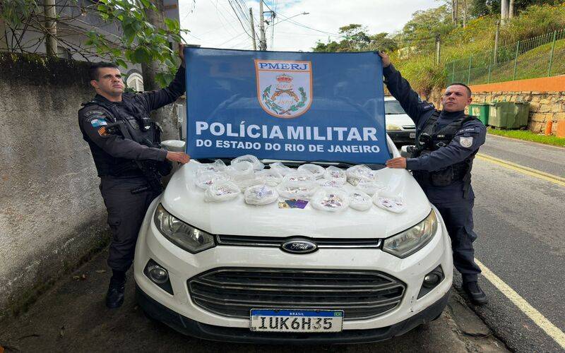 Polícia Militar prende casal apontado como responsável pela distribuição de drogas em 