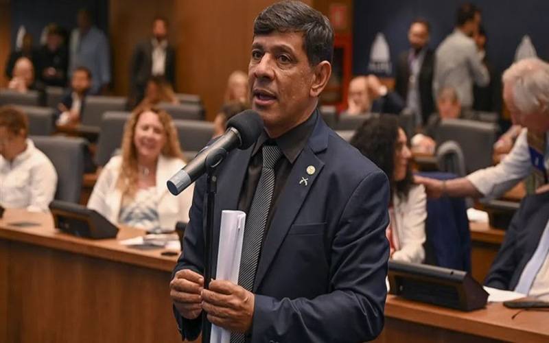 Alerj regulamenta repassse de informações de operadoras de celular à polícia