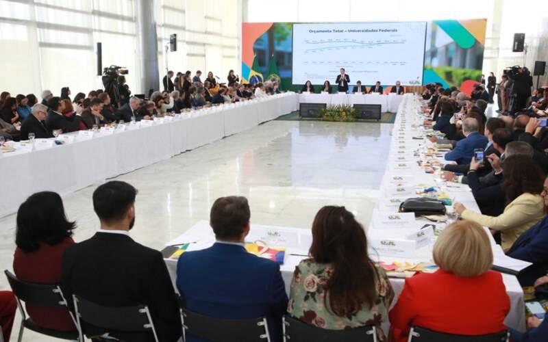 MEC anuncia repasses financeiros para instituições federais