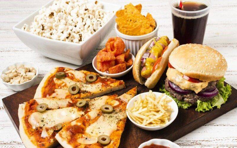 Justiça confirma regra da Anvisa para alimentos com alto teor de açúcar, sal e gordura