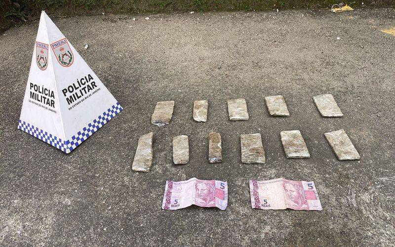 PM prende em flagrante homem por tráfico de drogas no Sargento Boening