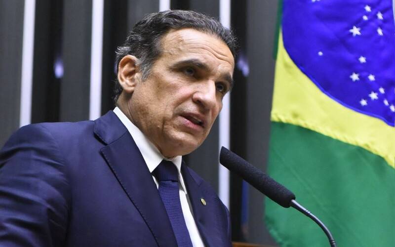 Deputado Hugo Leal entra na luta pelo retorno de médicos aos bairros Morin e Quitandin