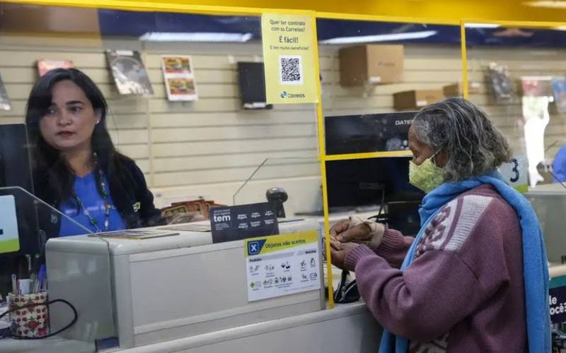 Correios já atenderam mais de 300 mil aposentados e pensionistas sobre descontos assoc