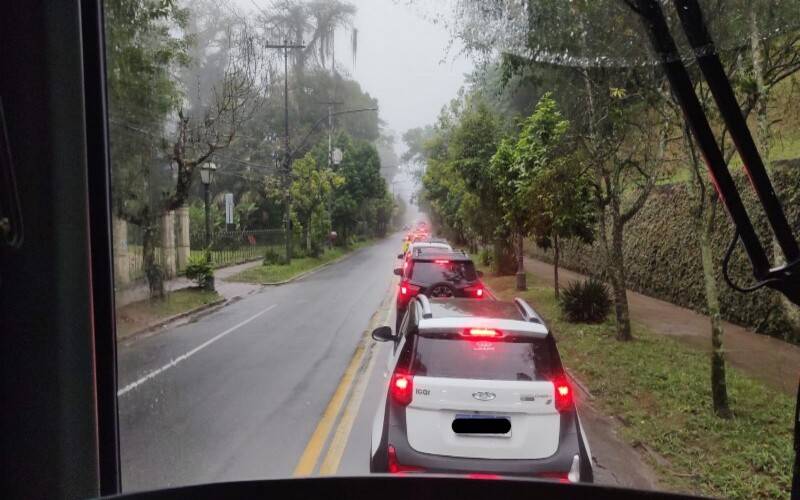 Trânsito intenso registrado na Avenida Ipiranga