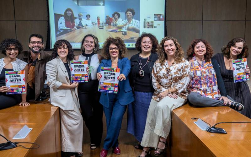 Texto-base da Pol