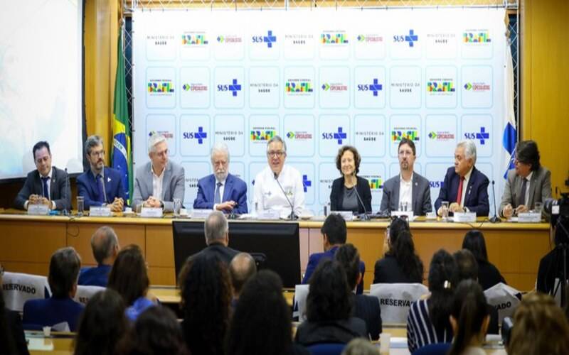 Saúde anuncia 3 mil novas bolsas de residência e 500 vagas para especialistas no SUS