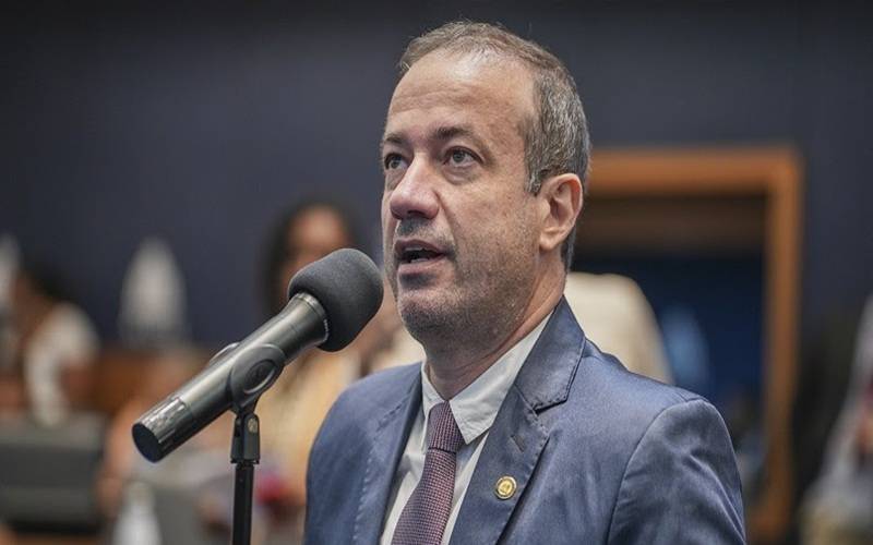 Alerj aprova Medalha Tiradentes para Filipe Lu